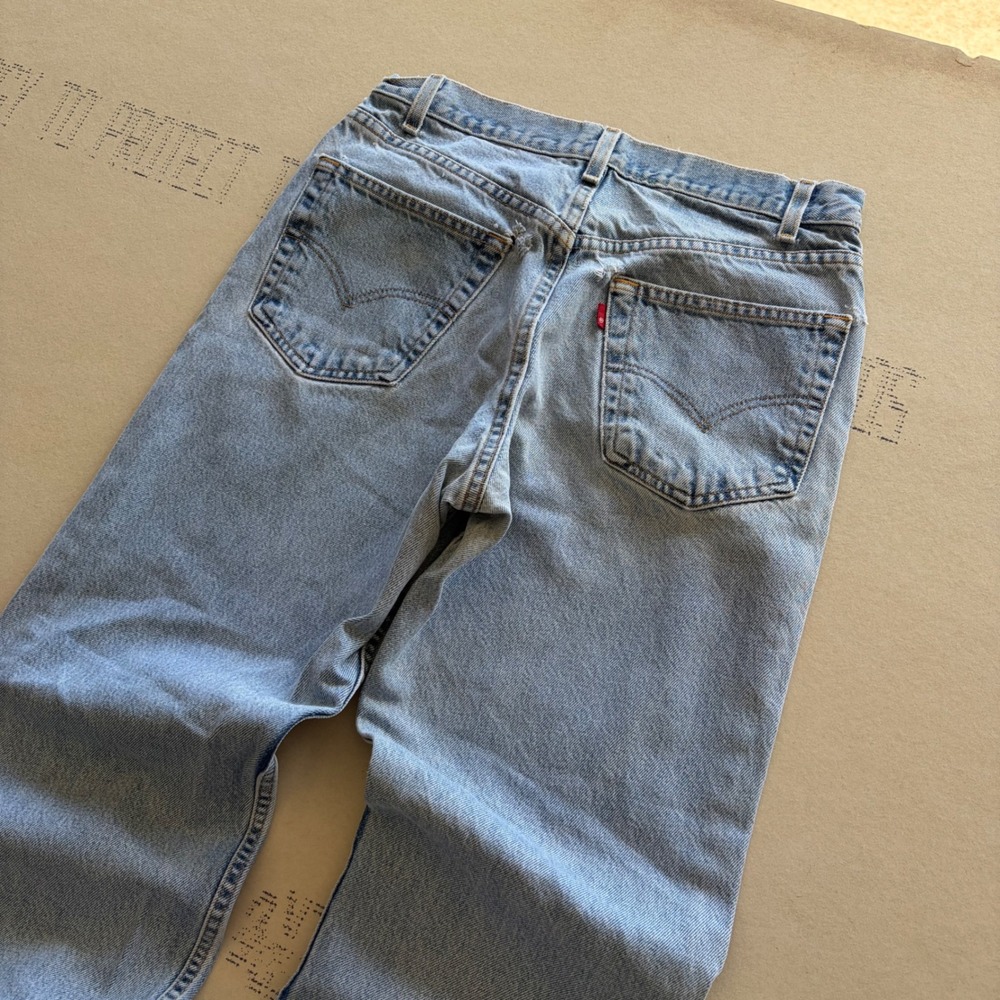 Vintage Y2K Levis Relaxed Straight Leg Jeans Light Wash W32 L30